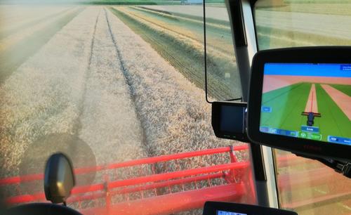 Getreideernte mit RTK VRS / © Streicher - ALB Bayern Getreideernte mit RTK VRS