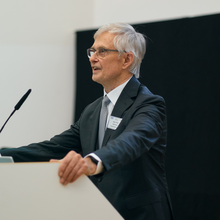 Prof. H. Auernhammer (Professor für Technik in Pflanzenbau und Landschaftspflege in Ruhestand, TUM) / © P. Wagner, ALB Prof. H. Auernhammer (Professor für Technik in Pflanzenbau und Landschaftspflege in Ruhestand, TUM)