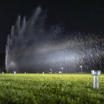 Durchf�hrung der Messung zur Bestimmung der Wasserverteilgleichm��igkeit in der Nacht von 29. auf 30. Juli 2024 auf dem Hauptfeld auf der Bezirkssportanlage Bert-Brecht-Allee